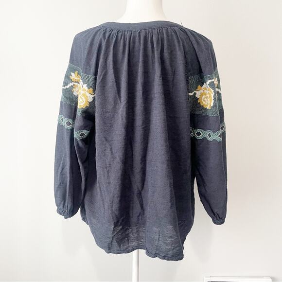 Lucky Brand navy peasant bohemian embroidered top size large - Picture 3 of 8